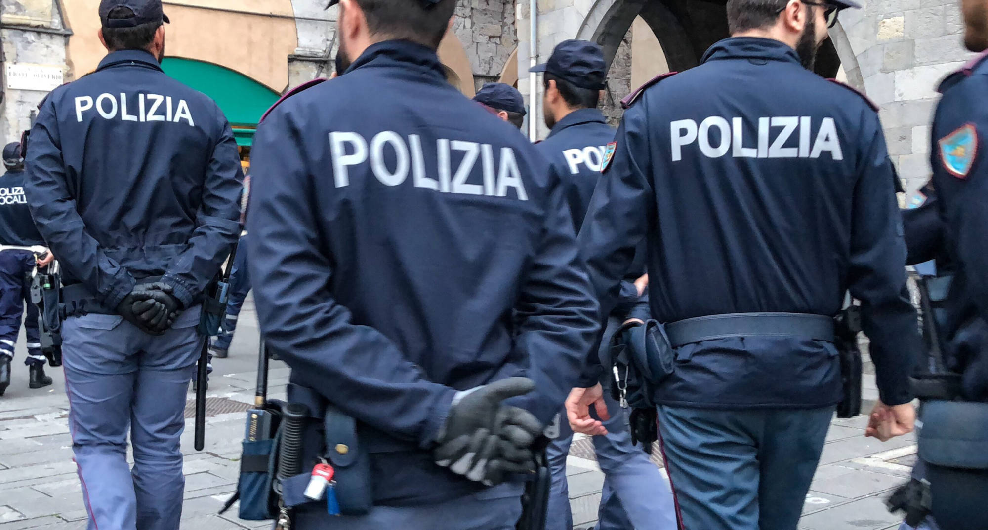 Abbigliamento  <br>  Polizia di Stato